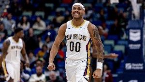 开云体育官方app-状态火热！布鲁斯-布朗半场7投5中&amp;罚球2中2 得到14分2板2断