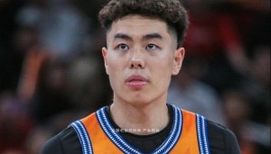 继续升级！李添荣晒出自己在美国进行特训的视频